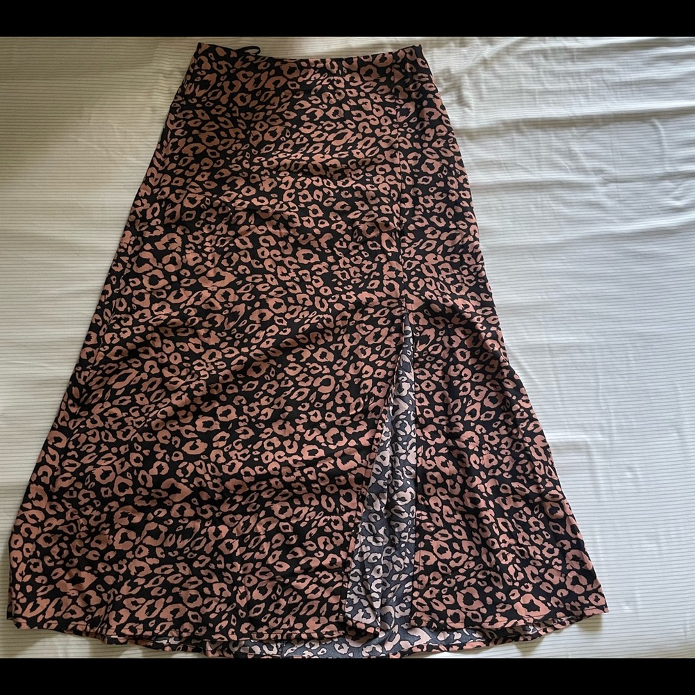 All over print split thigh skirt